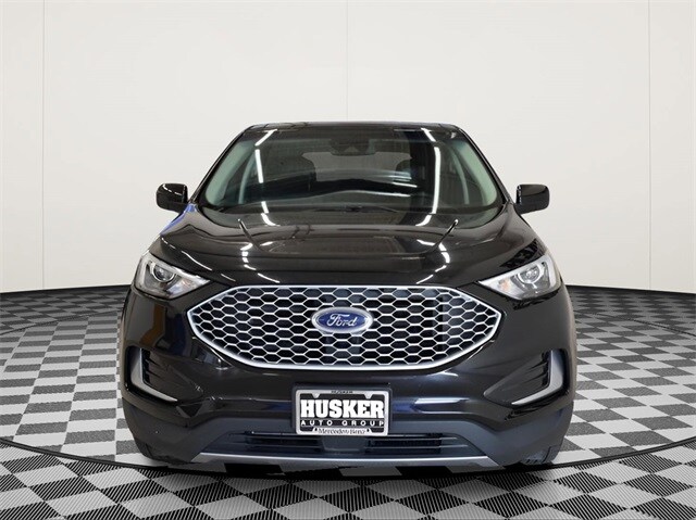 2023 Ford Edge SEL photo 3