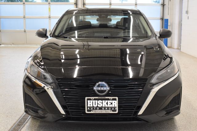 2025 Nissan Altima SV - Photo 3