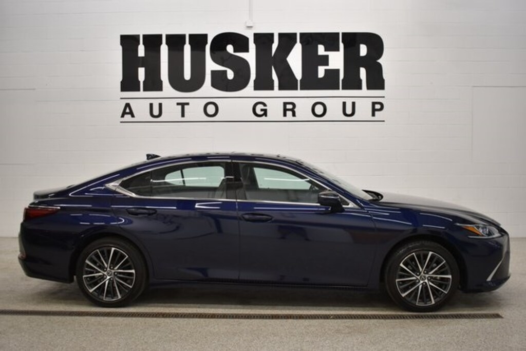 Used 2024 Lexus ES 350 Sedan