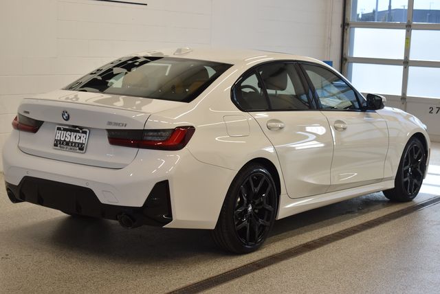 New 2026 BMW 330i xDrive Sedan