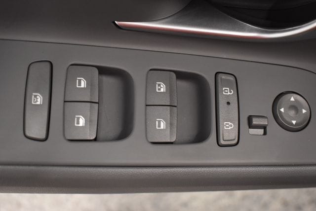 2025 Hyundai Elantra SEL - Photo 21