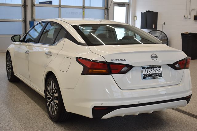 2025 Nissan Altima SV - Photo 10