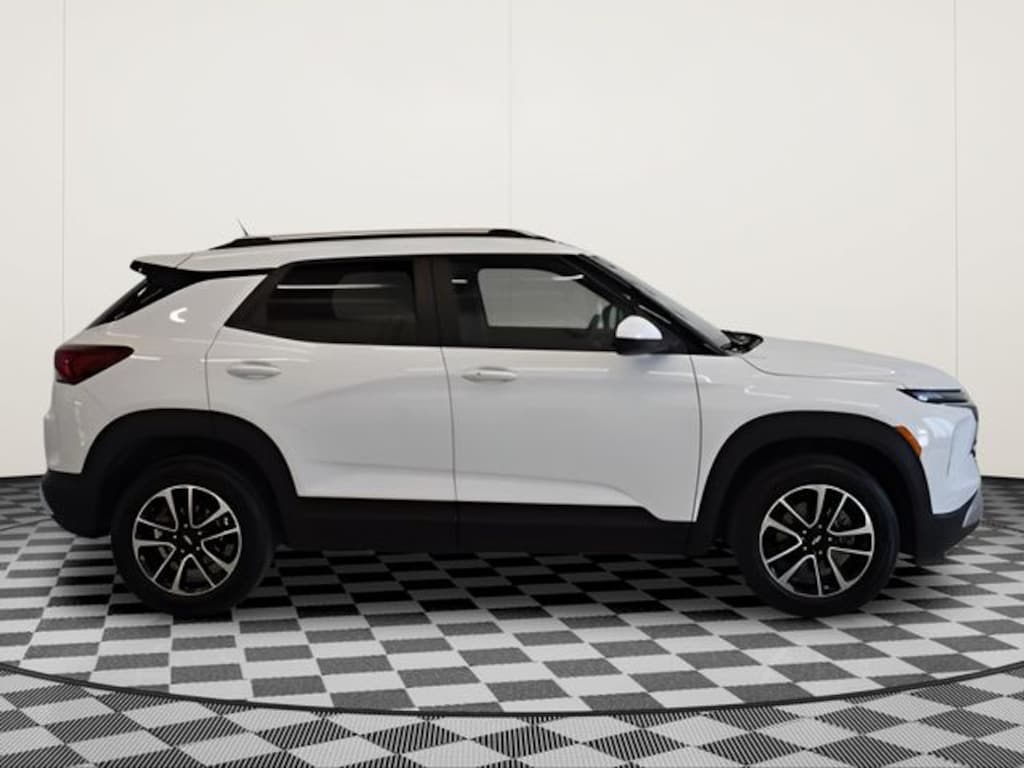 Used 2025 Chevrolet Trailblazer LT SUV