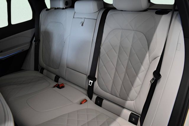 2026 BMW X5 50e - Photo 10