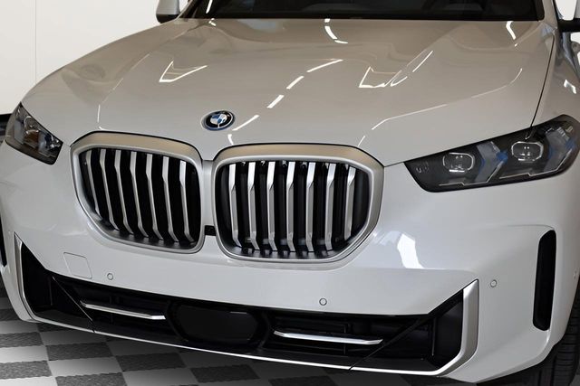 2026 BMW X5 50e - Photo 28
