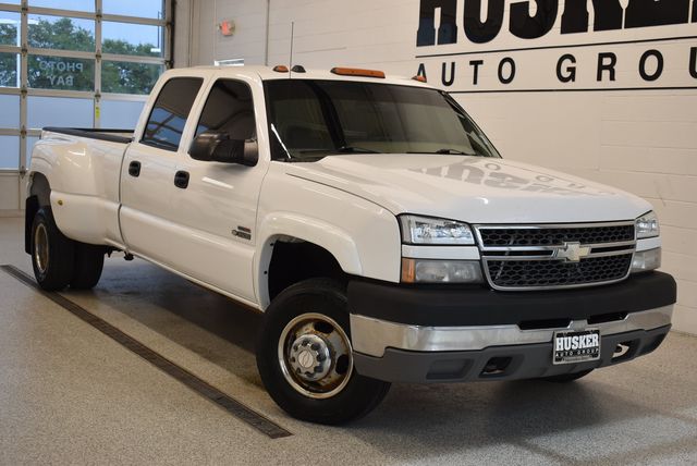 2005 Chevrolet Silverado HD LT 4WD Crew Cab LWB DRW's photo