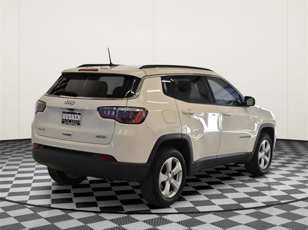 Used 2019 Jeep Compass Latitude 4x4 SUV