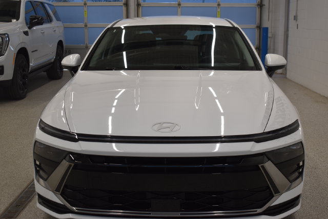Used 2025 Hyundai Sonata Hybrid SEL Sedan
