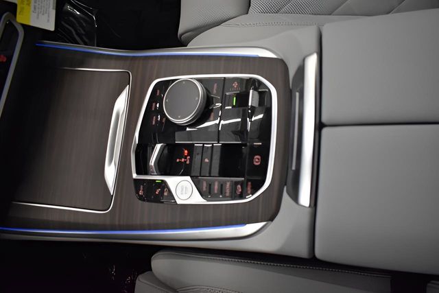 2026 BMW X5 50e - Photo 22