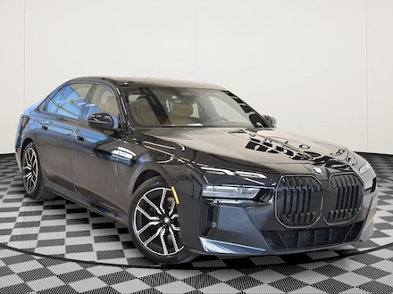 2026 BMW 740i xDrive Sedan