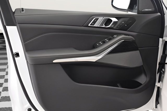 2026 BMW X5 M60i - Photo 20