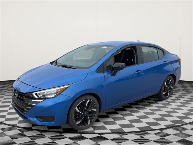 2024 Nissan Versa 1.6 SR photo 3