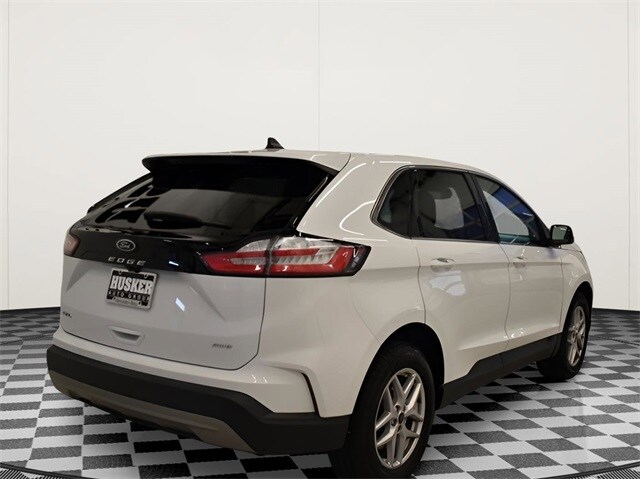 2023 Ford Edge SEL photo 4