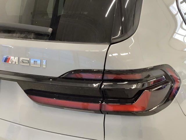 2026 BMW X7 M60i - Photo 8