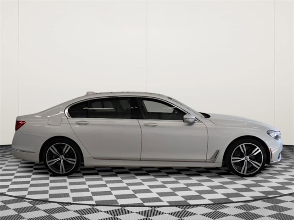 Used 2018 BMW 740i xDrive Sedan