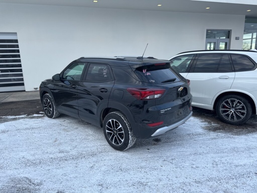 Used 2025 Chevrolet Trailblazer LT SUV