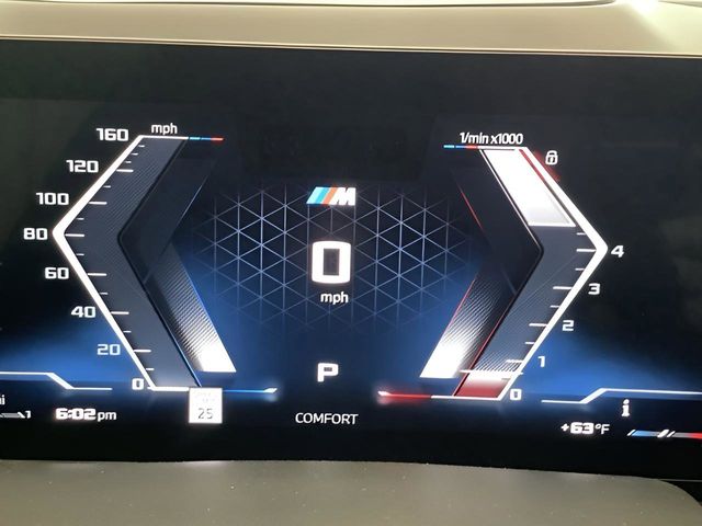 2026 BMW X7 M60i - Photo 16
