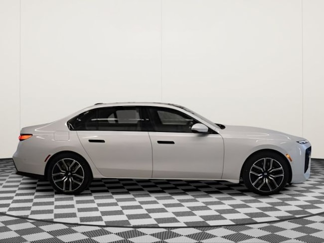 2026 BMW 740i xDrive Sedan