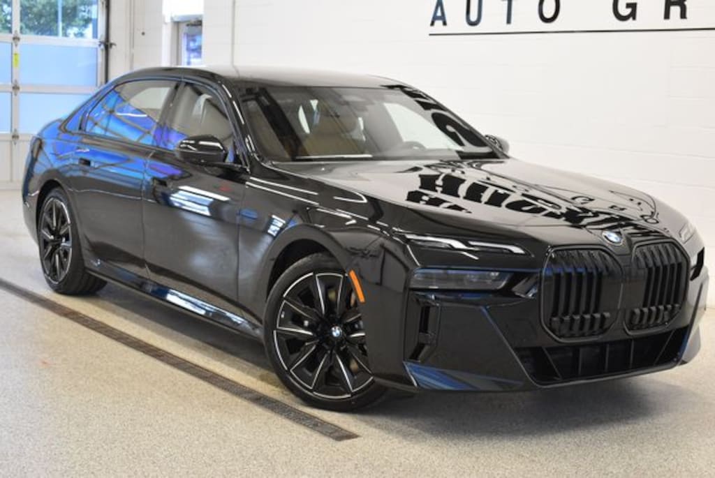 New 2026 BMW 740i xDrive Sedan