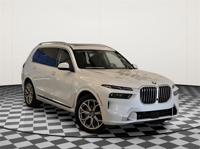 2026 BMW X7 40i's photo