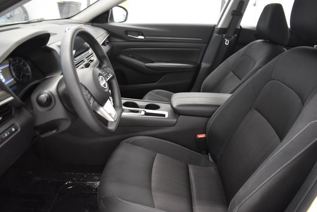 2025 Nissan Altima SV - Photo 22