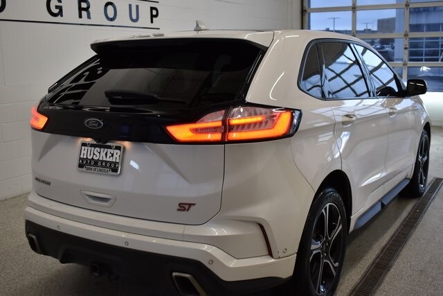 2019 Ford Edge ST photo 4