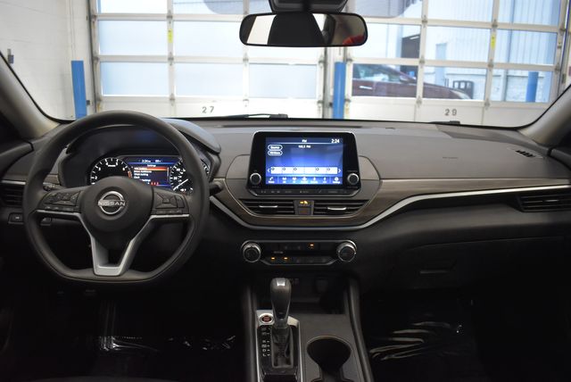 2025 Nissan Altima SV - Photo 5