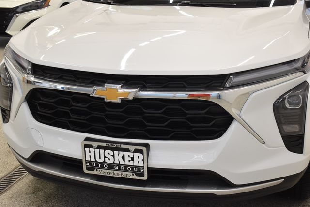2025 Chevrolet Trax LT - Photo 14