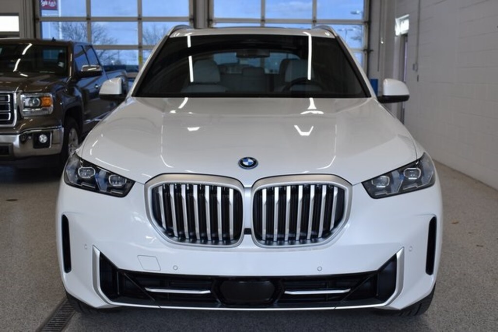 New 2026 BMW X5 PHEV xDrive50e SUV