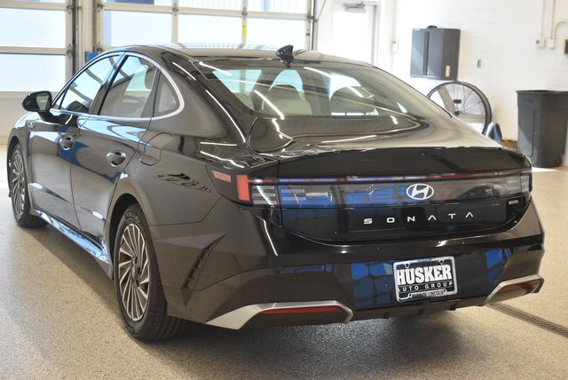 2025 Hyundai Sonata Hybrid SEL - Photo 10