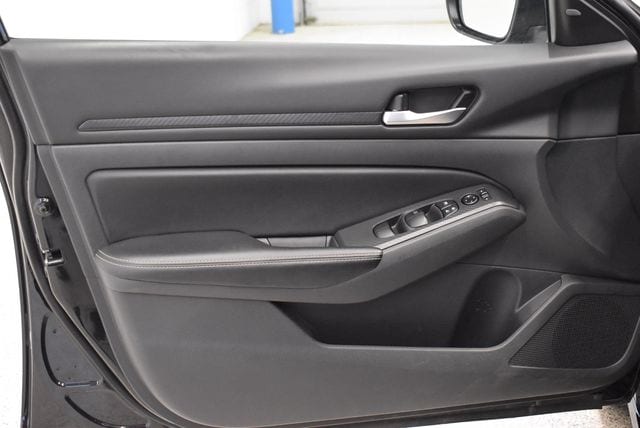2025 Nissan Altima SV - Photo 20