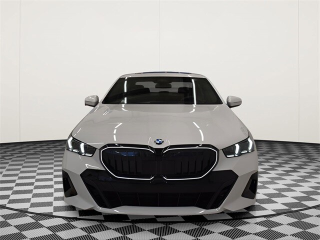 2026 Bmw 540i xDrive Sedan photo 3
