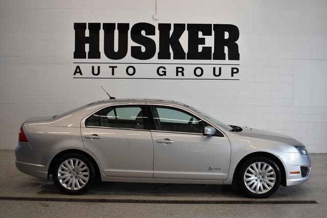 2011 Ford Fusion Hybrid photo 2