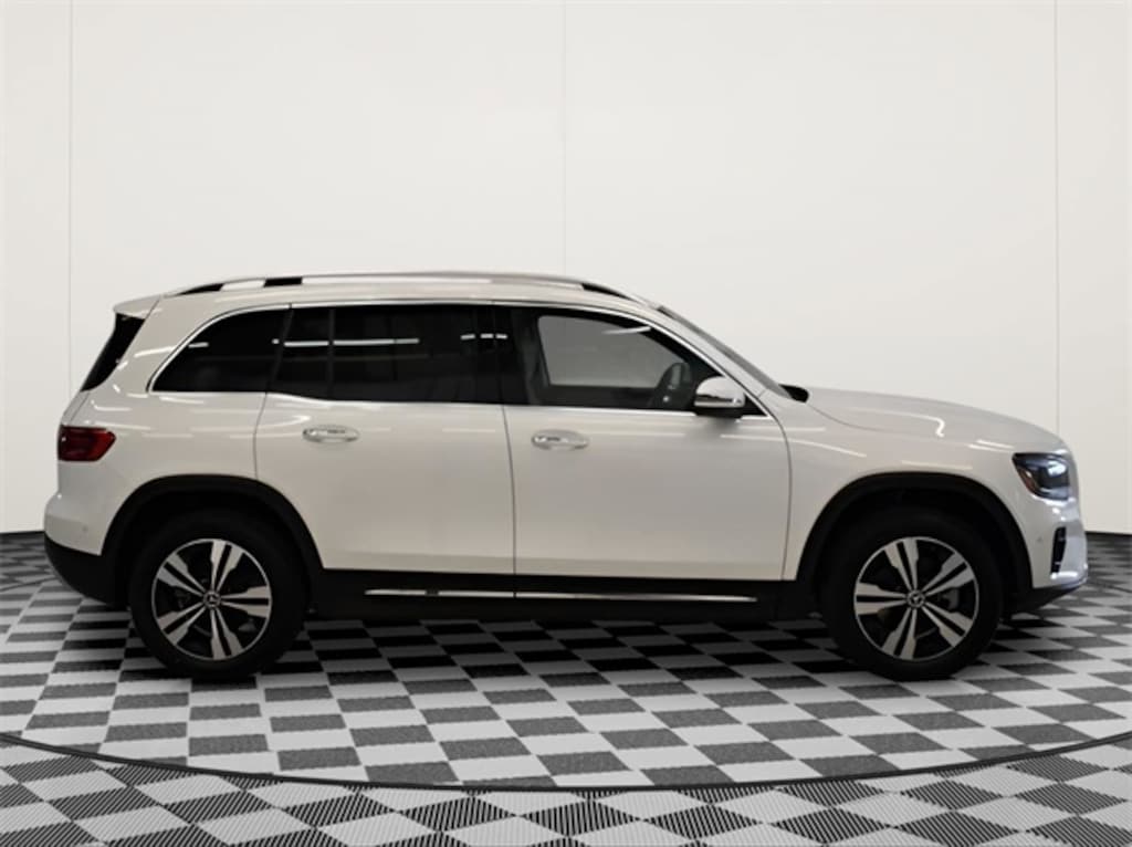 New 2025 Mercedes-Benz GLB 250 4MATIC SUV