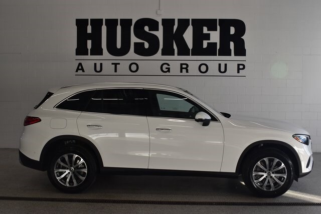 2026 Mercedes Benz GLC 300 4MATIC photo 2