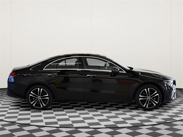 2025 Mercedes Benz CLA 250 4MATIC photo 2