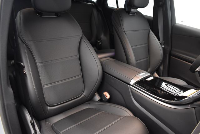 2026 Mercedes-Benz GLC Base - Photo 6