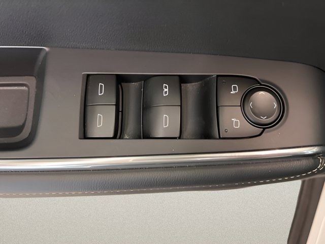 2026 GMC Acadia Elevation - Photo 11
