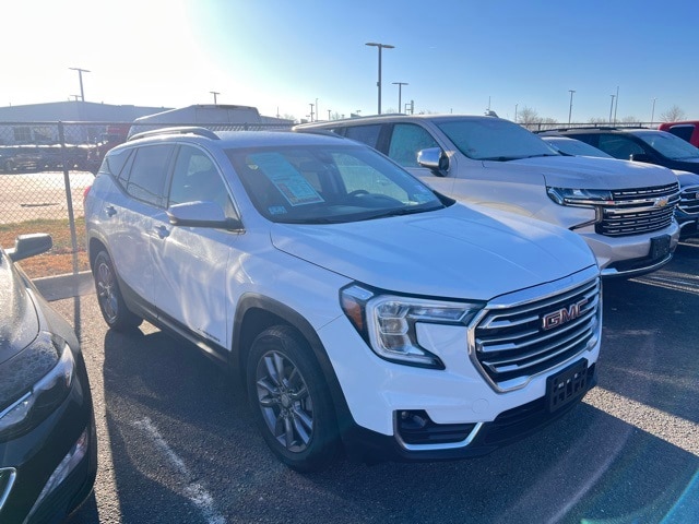 2023 GMC Terrain SLT's photo
