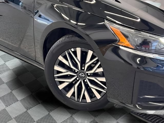2025 Nissan Altima SV - Photo 24