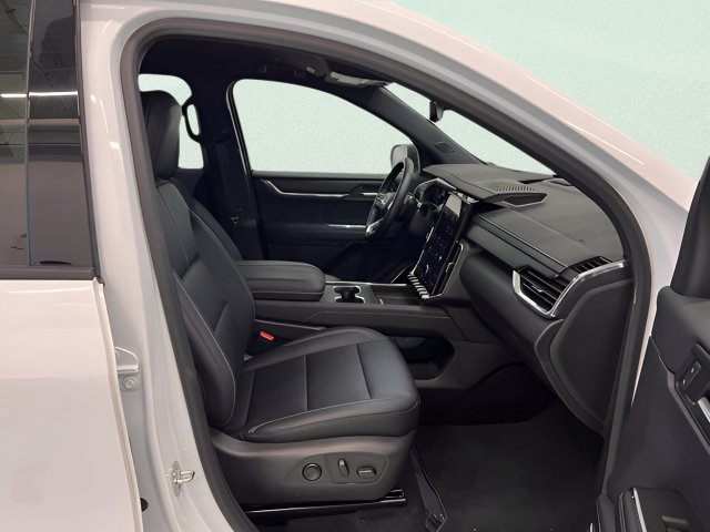 2026 GMC Acadia Elevation - Photo 7