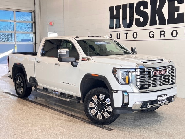 2024 GMC Sierra 2500HD Denali's photo