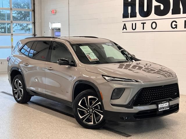 2026 Buick Enclave Sport Touring AWD's photo