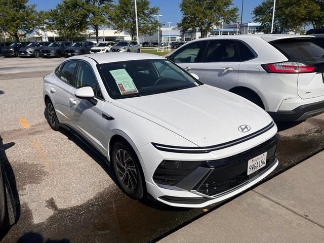 White 2026 Hyundai Sonata Hybrid Sedan Front-Wheel Drive Automatic