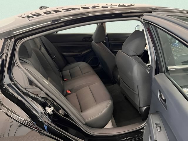 2025 Nissan Altima SV - Photo 10