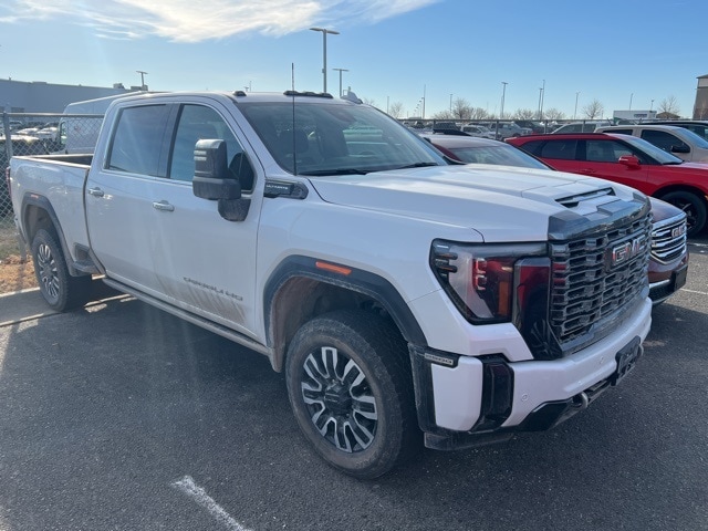 2024 GMC Sierra 2500HD Denali Ultimate's photo