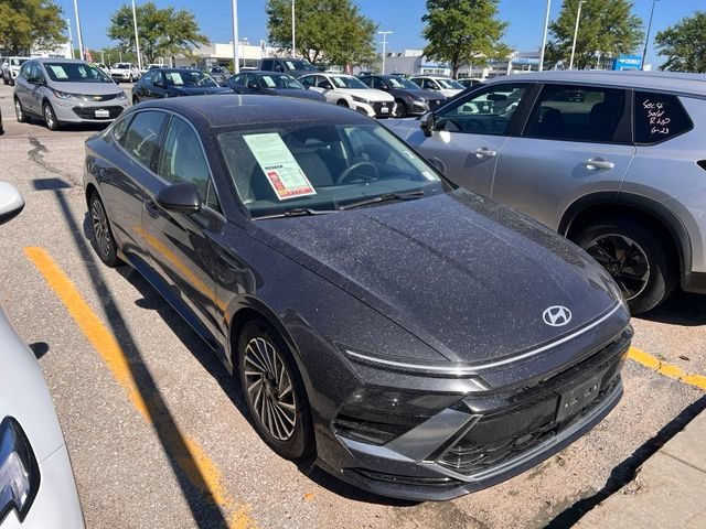 Blue 2025 Hyundai Sonata Hybrid Sedan Front-Wheel Drive Automatic