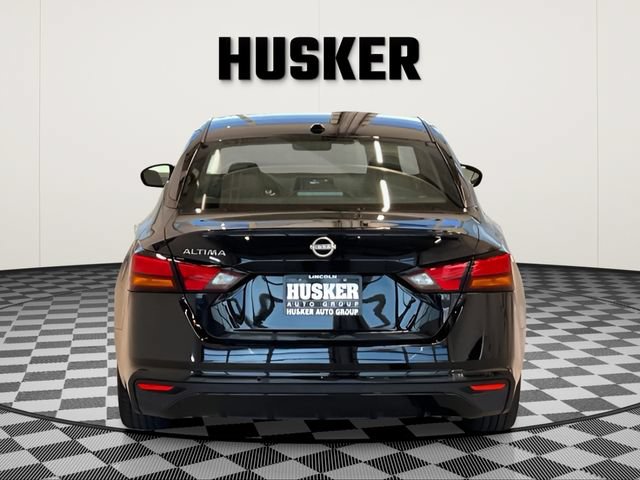 2025 Nissan Altima SV - Photo 8