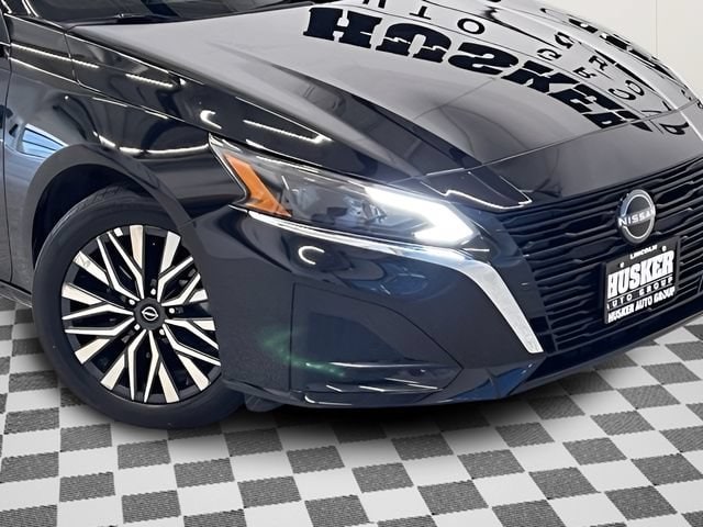 2025 Nissan Altima SV - Photo 27