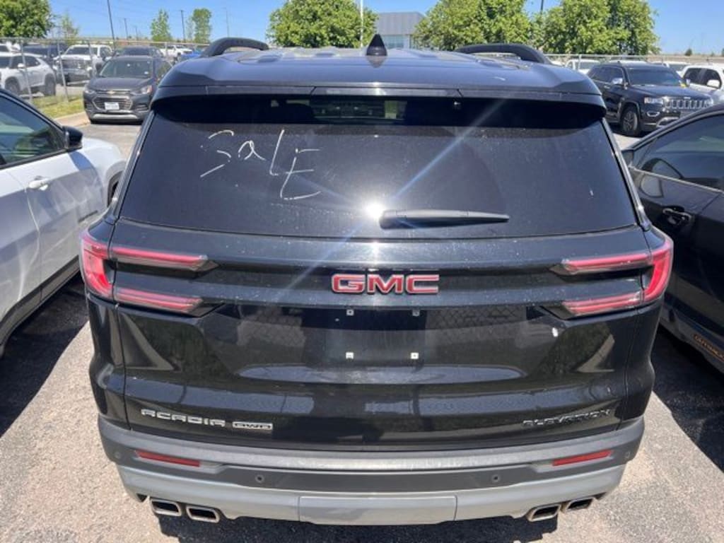 Used 2024 GMC Acadia Elevation SUV